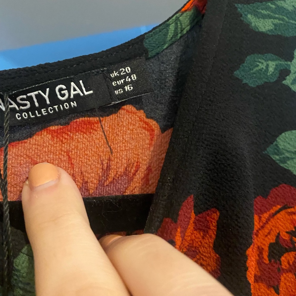 NWT NASTY GAL DRESS - Picture 5 of 5